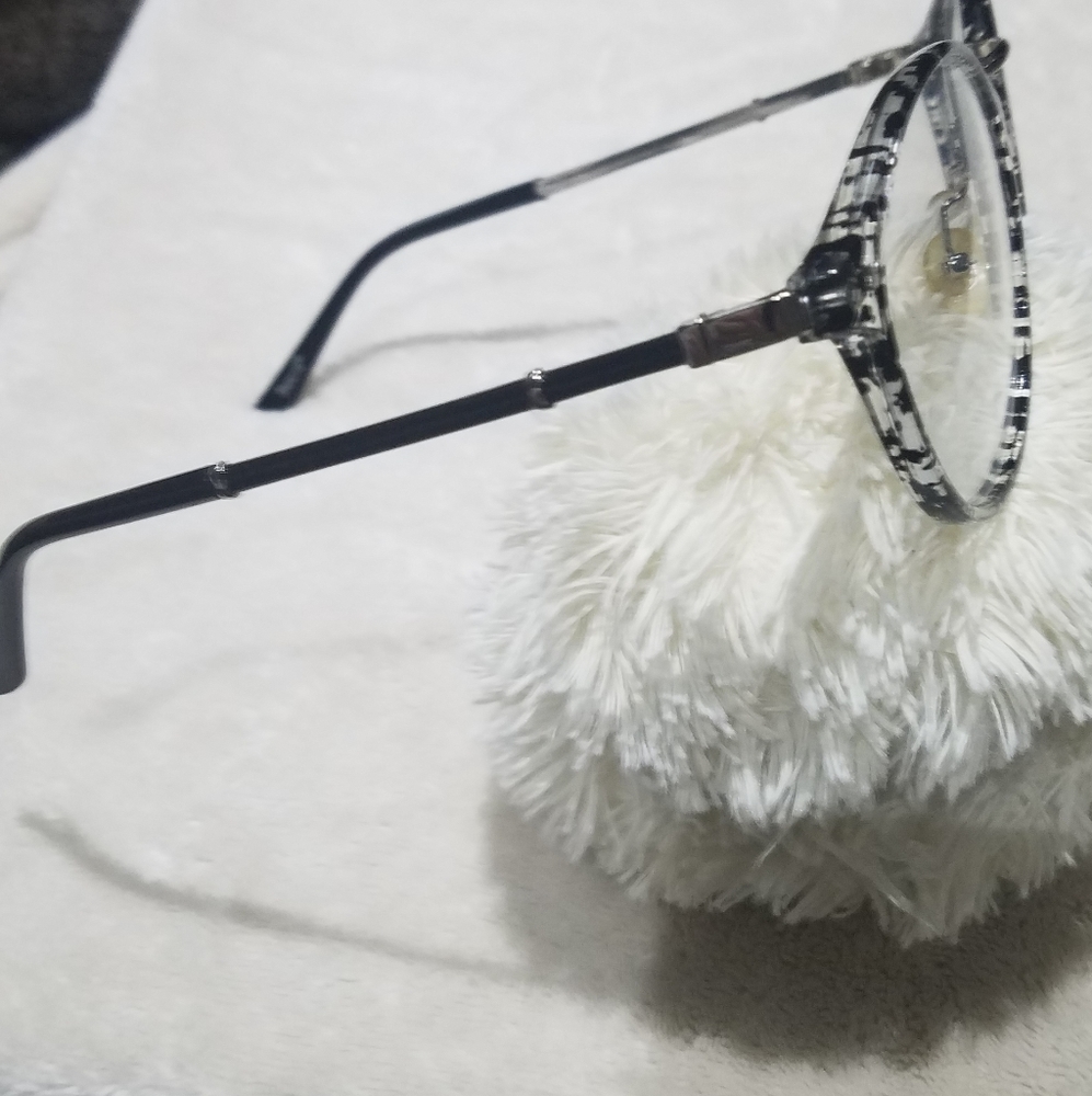 Geek Chic Frames - Picture 3 of 8